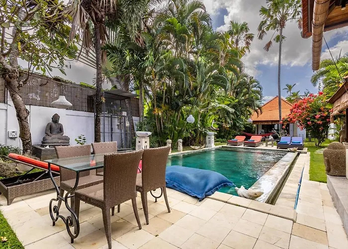 Spacious 3br With Large Pool In * Seminyak