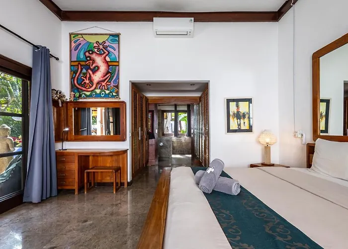 Spacious 3br With Large Pool In Villa *