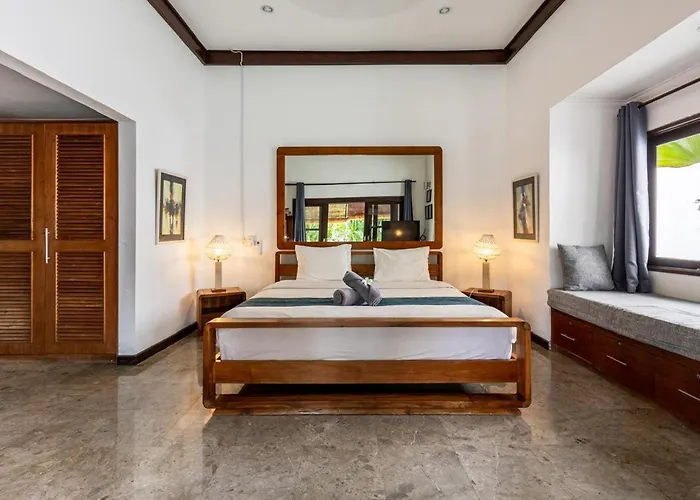 Spacious 3br With Large Pool In * Seminyak